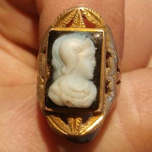 Vintage cameo ring